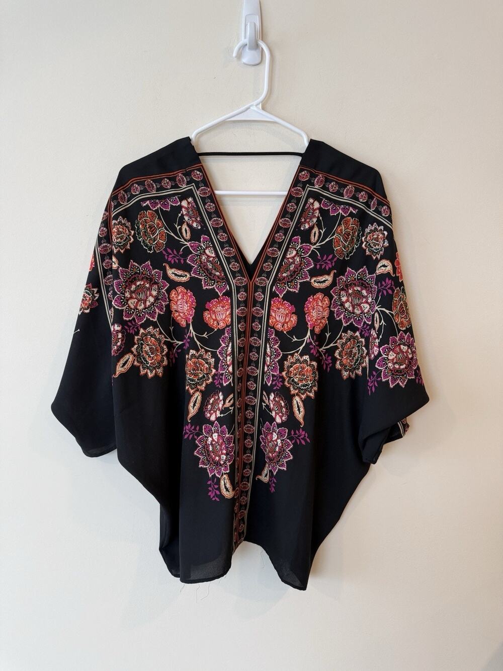 Rose + Olive Shirt Womens Medium Black Floral V Neck 3/4 Sleeve Blouse Y2K